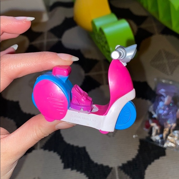 Polly pocket scooter girl - Picture 2 of 5